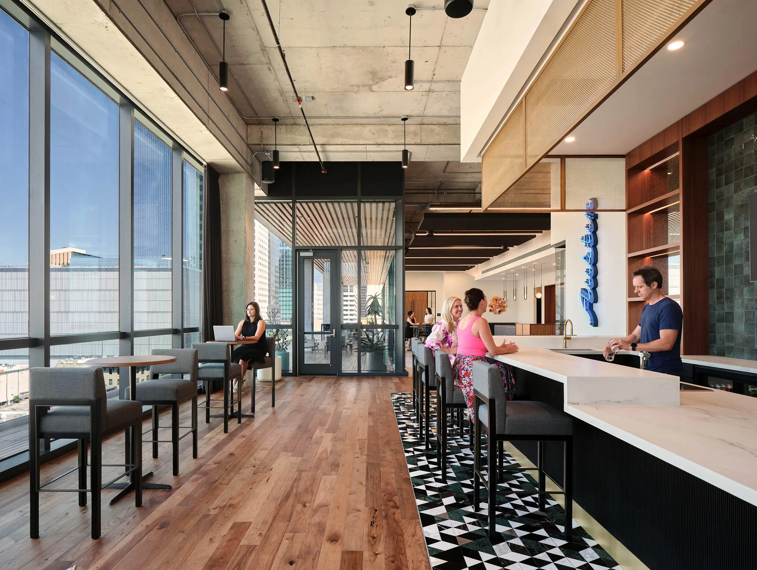 Horizon Bank - 600 West 5th